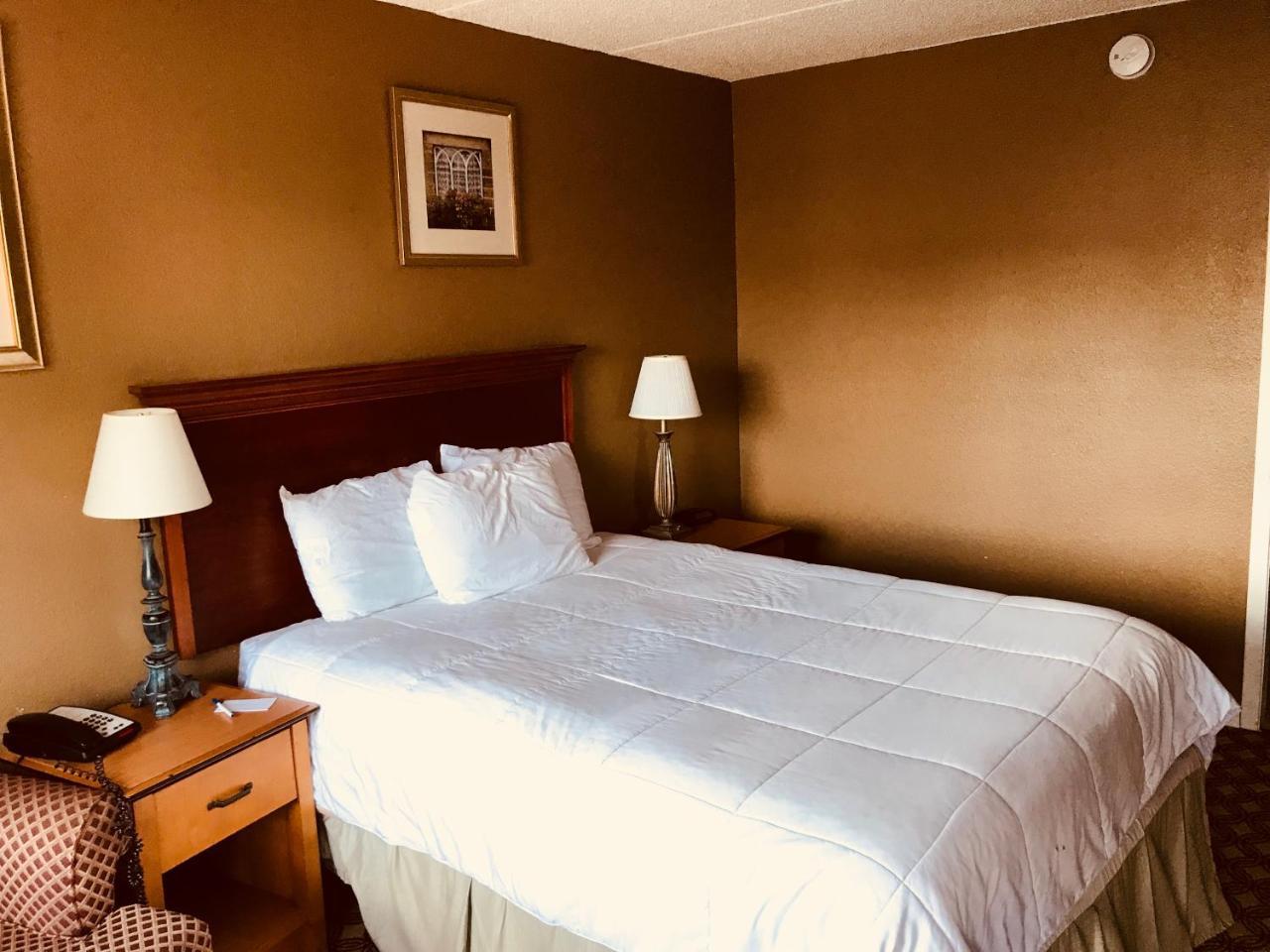 Americas Best Value Inn Laredo Esterno foto